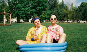 Sandy Shorts、'Dimpleface'のMVを公開