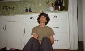 roman around、'Moves pt.2'を公開